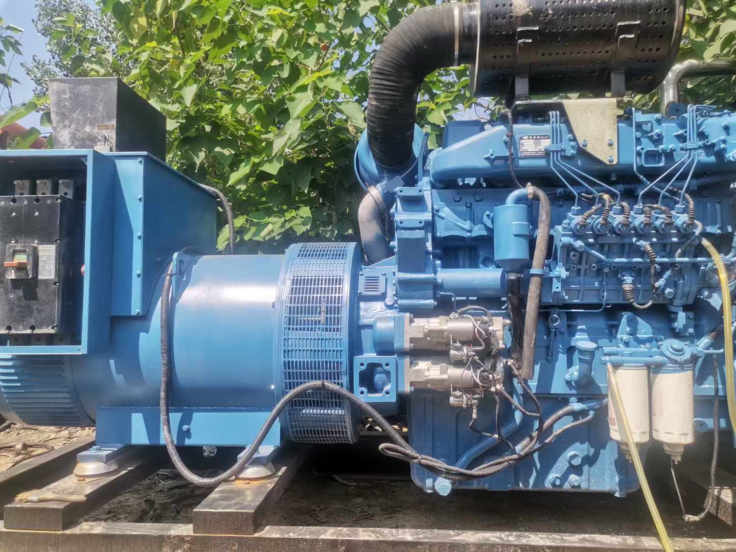 元阳详细说明降低 800kW 柴油发电机输出电流波动的方法